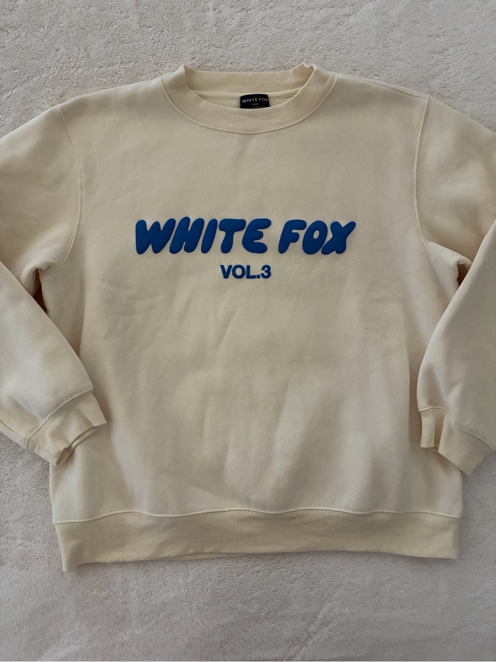 Like new White Fox crewneck 🔥 - Picture 4 of 6